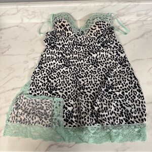 Marilyn Monroe Intimates Lingerie Slip Babydoll Leopard Green Lace Festival M